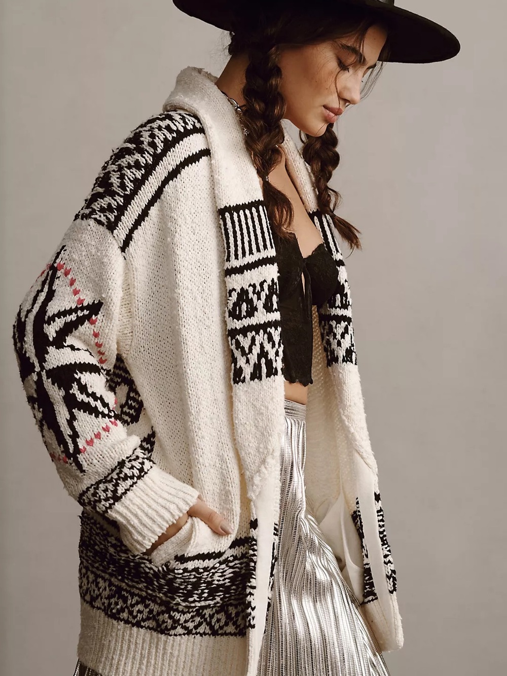 Pilcro Slouchy waves Ivory & Black Star Motif Knit Cardigan - Picture 2 of 10